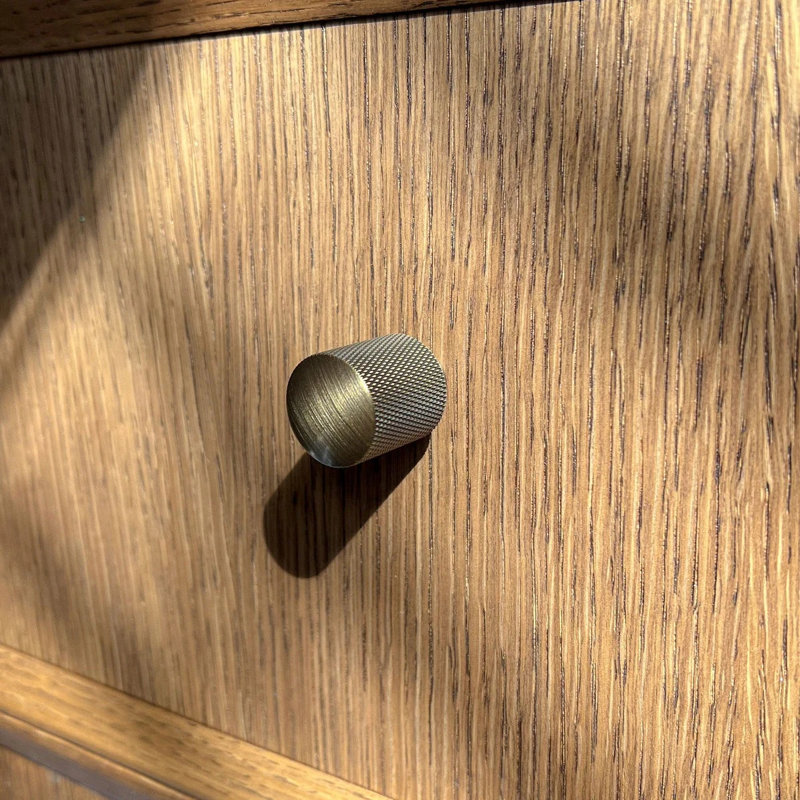 FRANKLIN Knurled Button Knob
