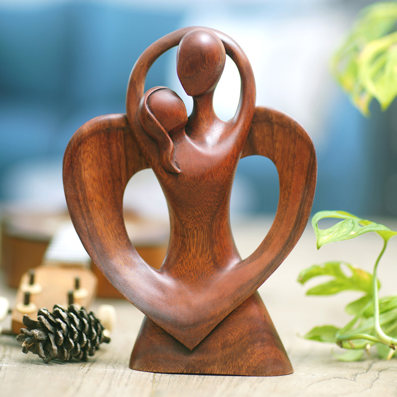 Figurines & Sculptures