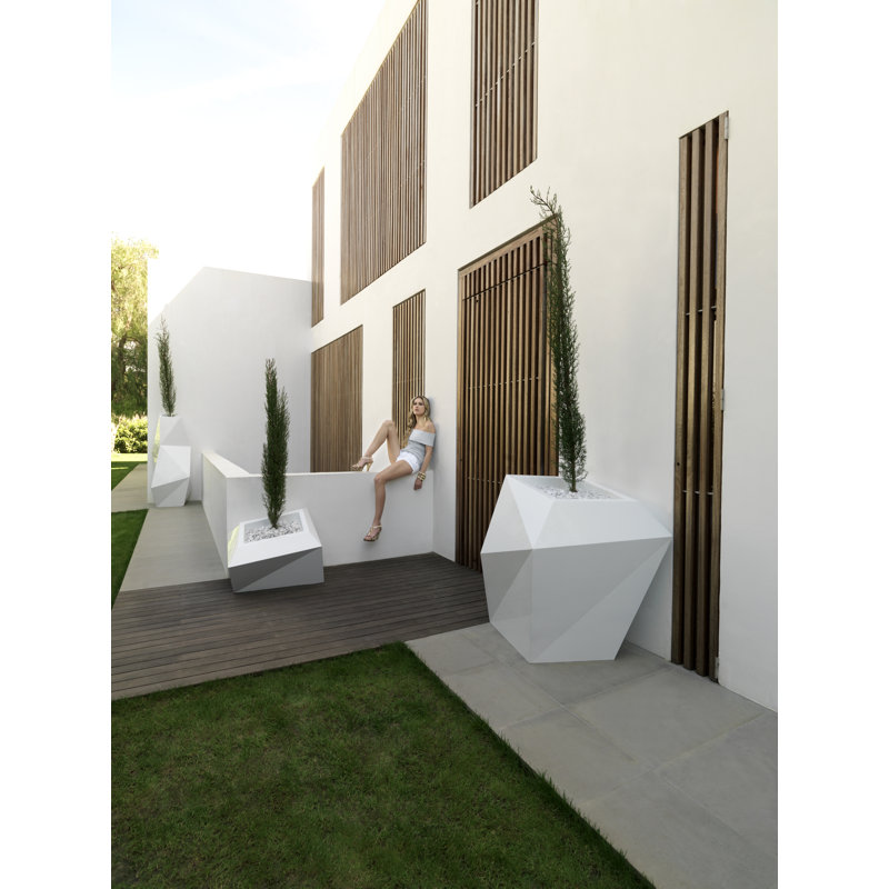 Faz Pot Planter, White, 16.5" H x 23.25" W x 17.75" D