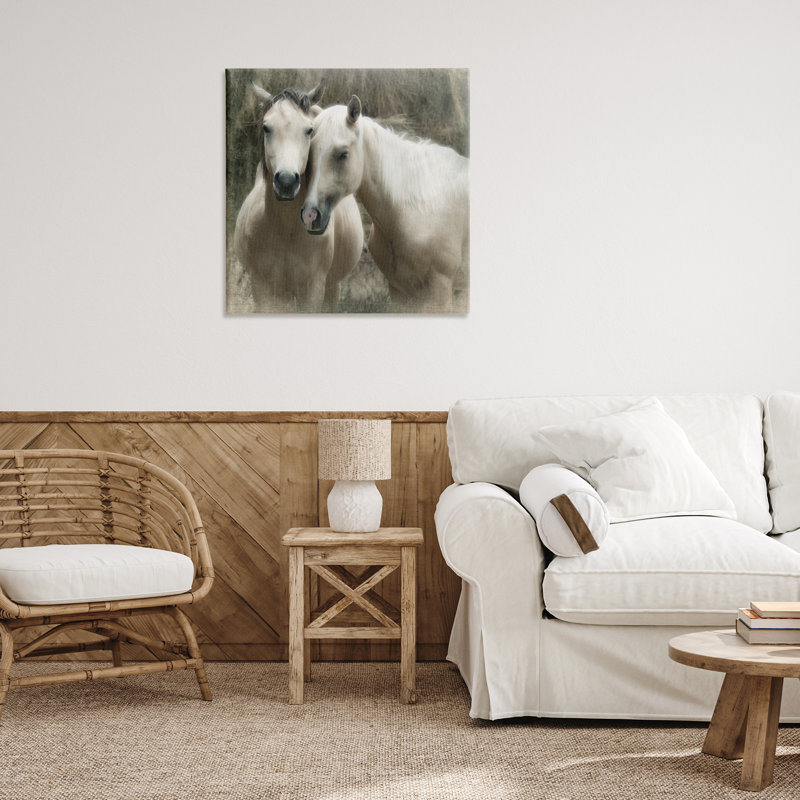 Art mural sur toile «Snuggle Horses on Farm» par Rhonda Addison, H 30 po x l 30 po