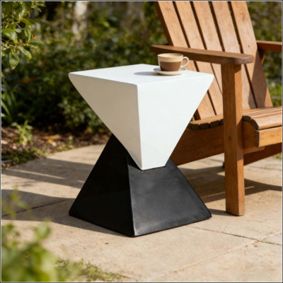 Table d'appoint moderne et géométrique MGO - Table de bout intérieure / extérieure à deux tons pour le salon, le patio et le jardin