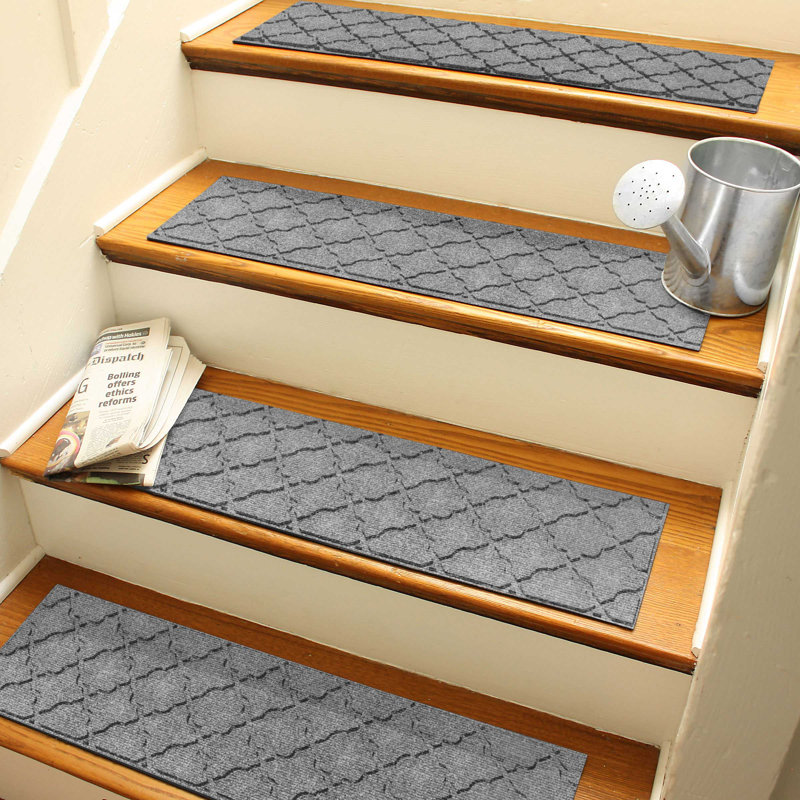 Ensemble de 4 marches d'escalier intérieur / extérieur 8,5 po x 30 po WaterHog Cordova, Bordeaux