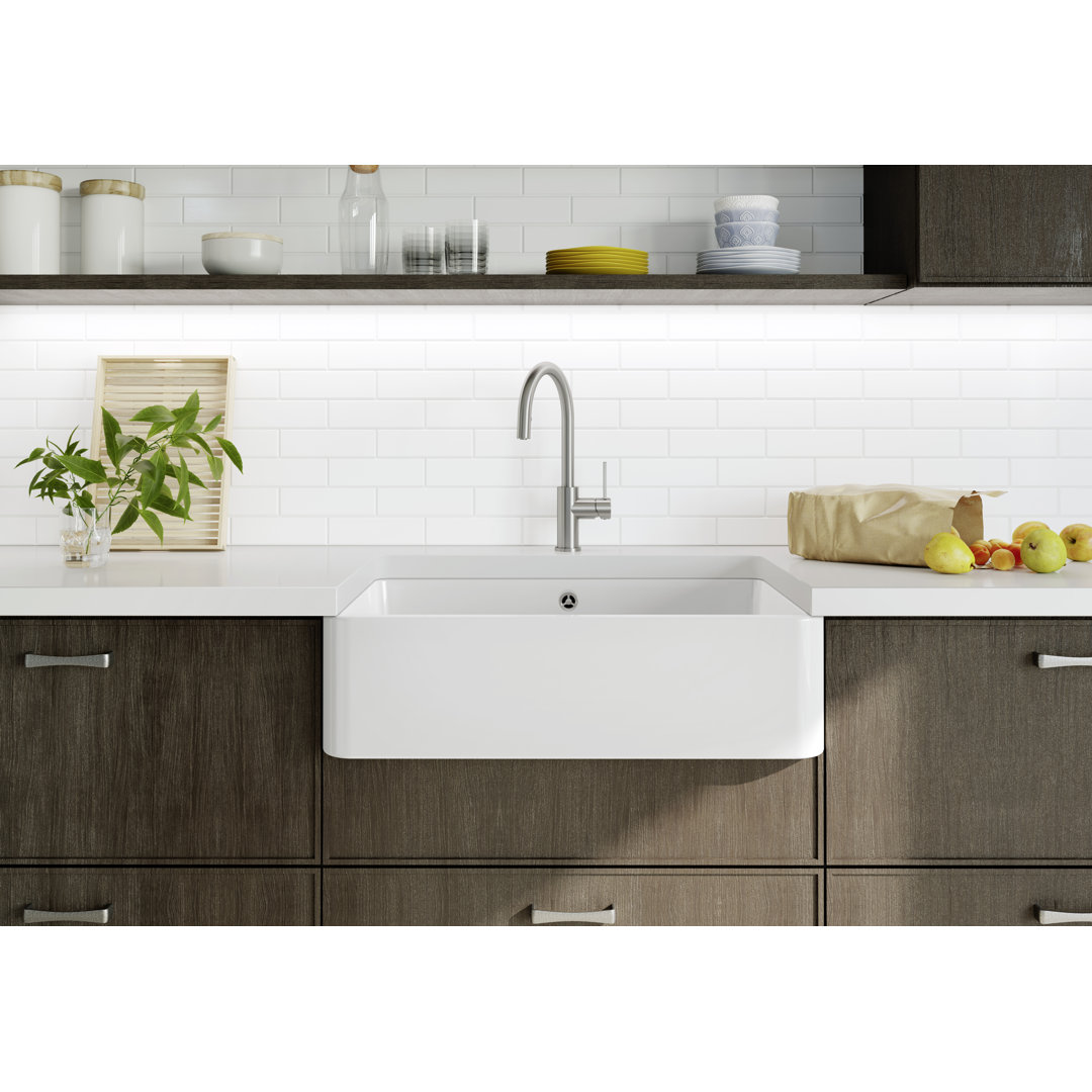 Villae Single Bowl Farmhouse Kitchen Sink