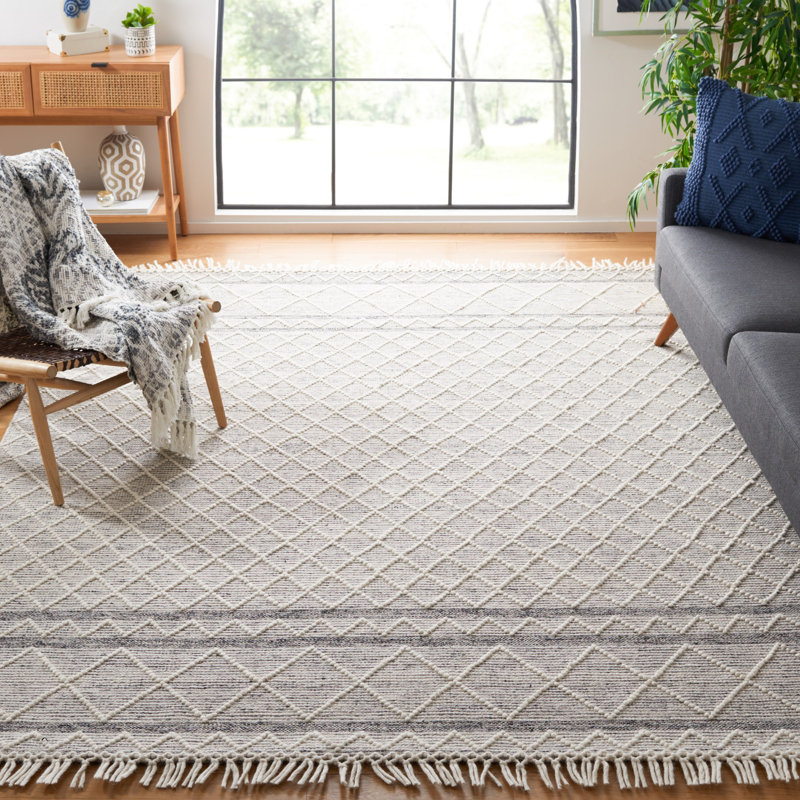 Perkinsville Hand Loomed Wool/Cotton Southwestern Rug in Gray/Ivory, Rectangle 5' x 8'