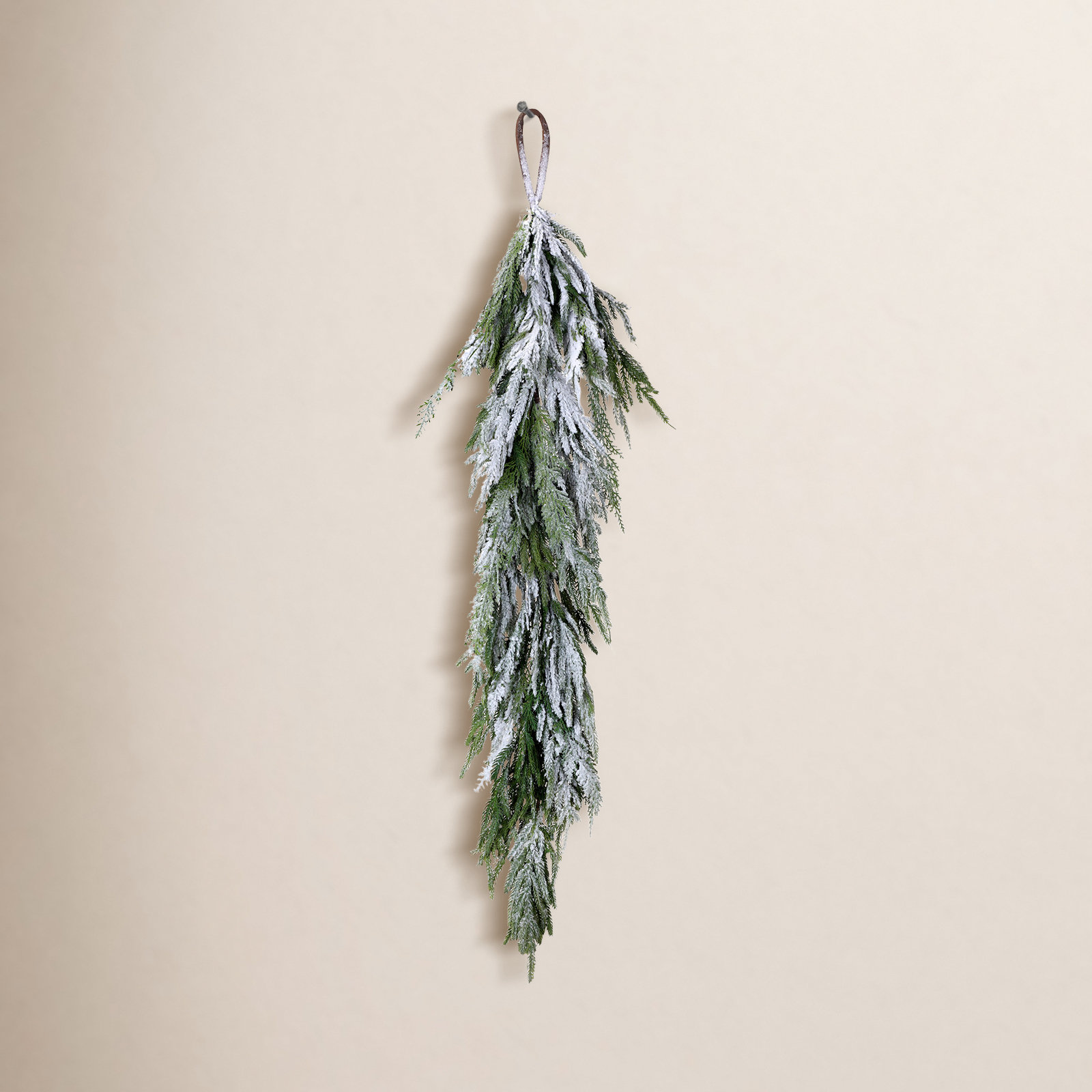 48.03'' in. Faux Pine Garland
