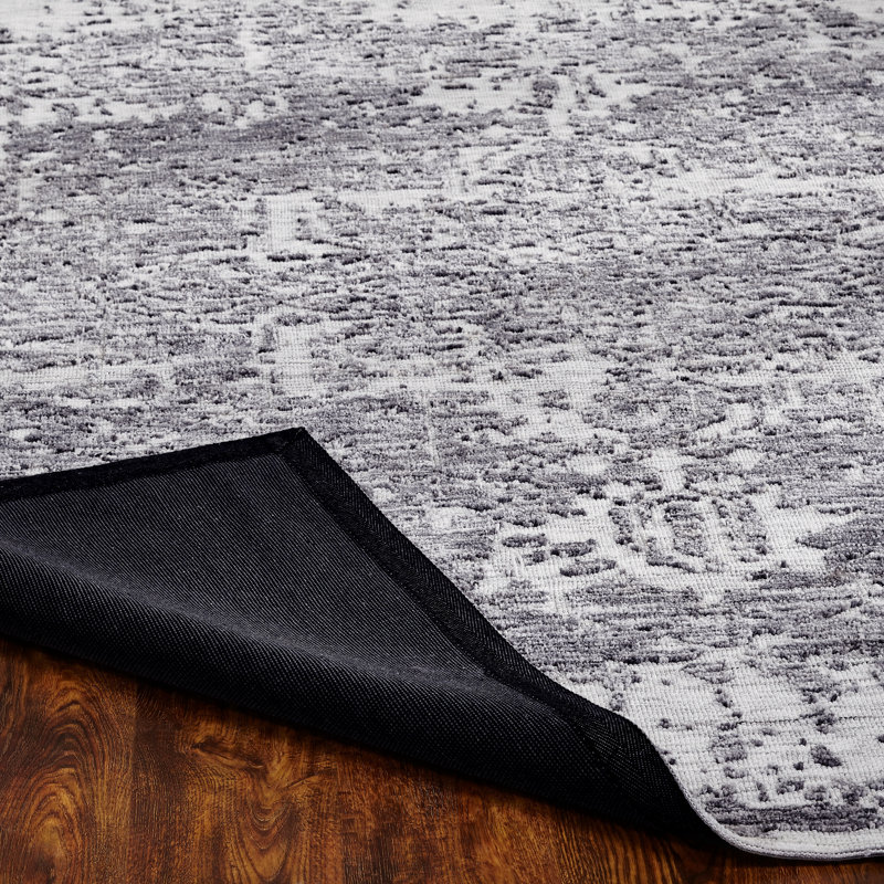 Westberg Oriental Area Rug in Gray/Ivory, Rectangle 5'6" x 8'6"