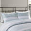 Ensemble de courtepointe luxueux en seersucker avec coussin décoratif-106857138-106857137