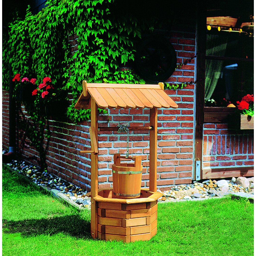 Brunnen aus Holz