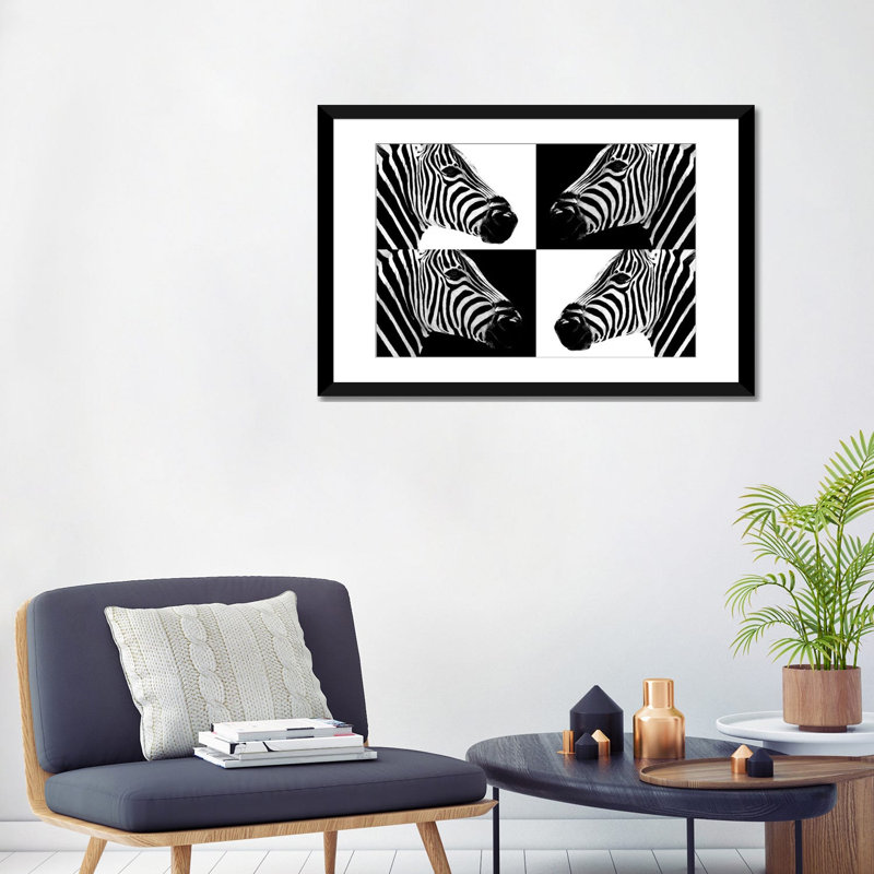 «Safari Profile Series Zebras III», reproduction de photo sur toile tendue, Papier d'art encadré noir, Blanc