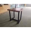 Table d'appoint avec pieds en métal