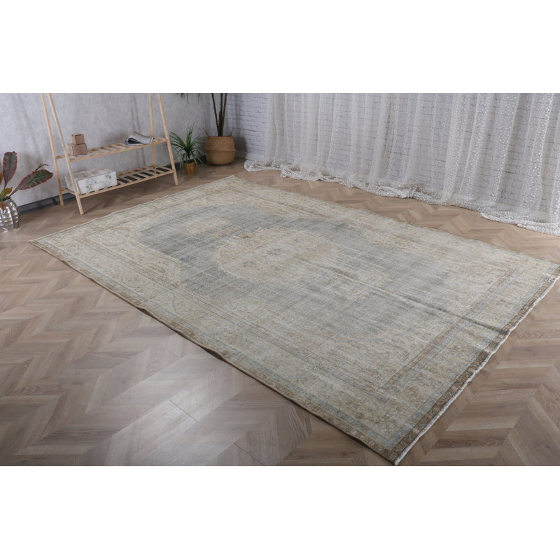 Grand tapis turc beige rétro avec motif de médaillon coloré, idéal pour décorer le salon