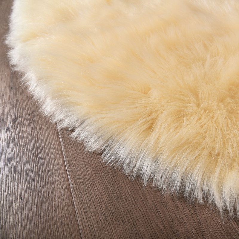 Cheveyo Faux Sheepskin Indoor Rug, Round 3'