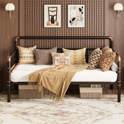 Structure de lit de jour en métal pleine grandeur, lit de jour avec tête de lit classique, brun | Plateforme de canapé-lit, tête de lit en bois, lattes en métal robustes, pour chambre d'amis dans le salon, peu encombrante