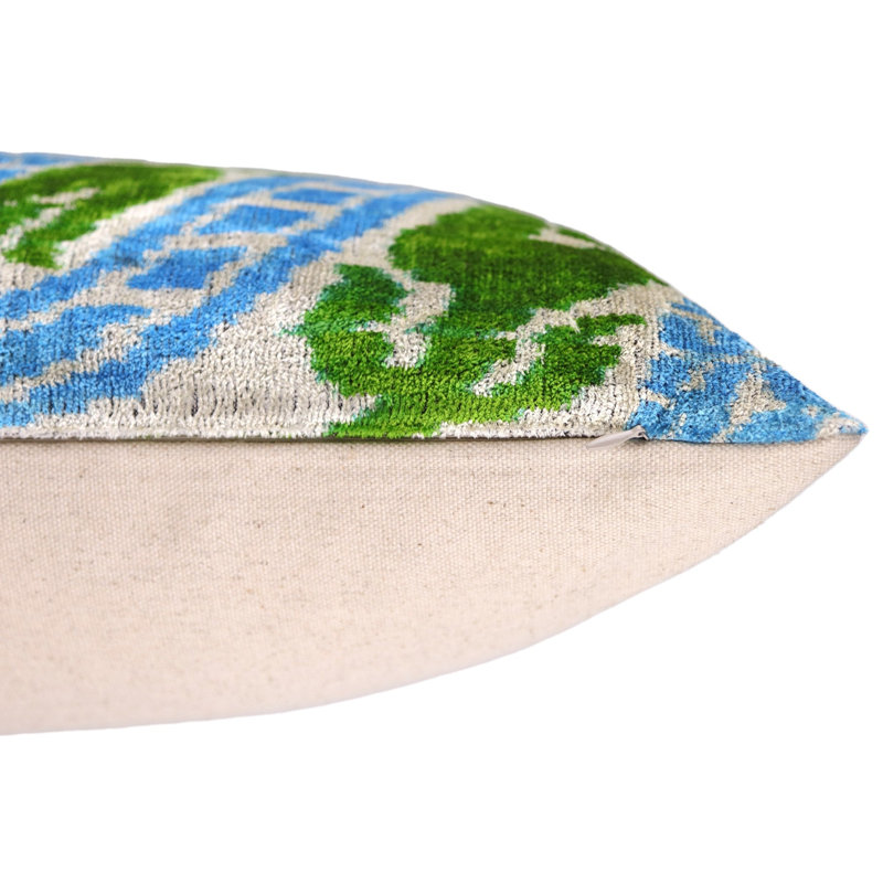 Coussin en velours luxueux fait à la main motif ikat - 16 x 24