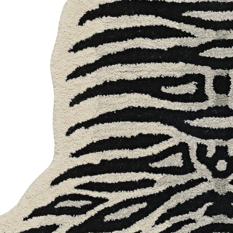 Harjo Tiger Shaped White And Black Accent Rug, Novelty 2' x 3'