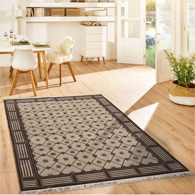 Tapis intérieur / extérieur en laine noué à la main à motif géométrique rectangulaire brun / beige 5 pi x 7 pi 11 po Stiljan