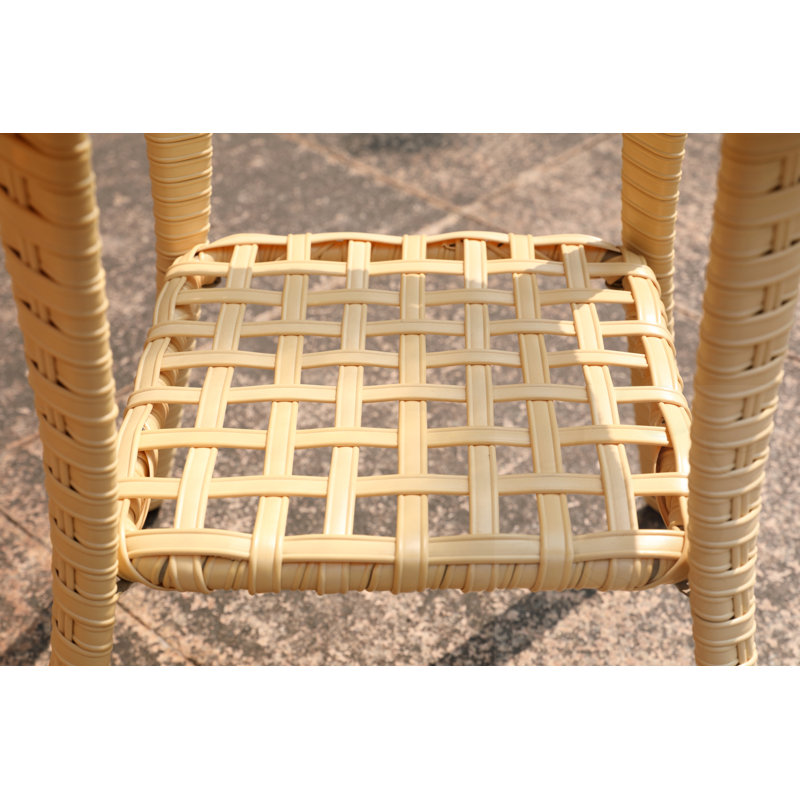 Table d'appoint de patio à 2 niveaux en osier avec plateau en verre trempé et tablette de rangement