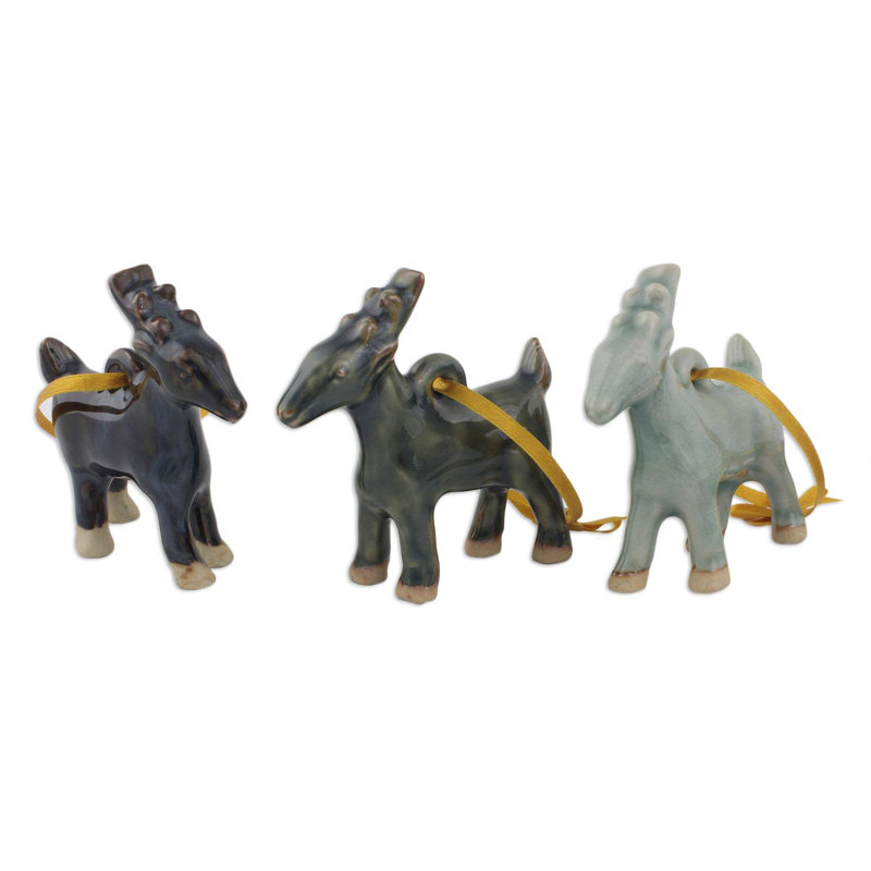 Ornement figurine suspendu en céramique cerf celadon