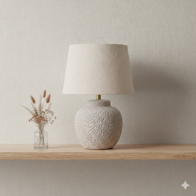 Lighting, H 22 po, lampe de table, béton crème, abat-jour ivoire / crème, moderne