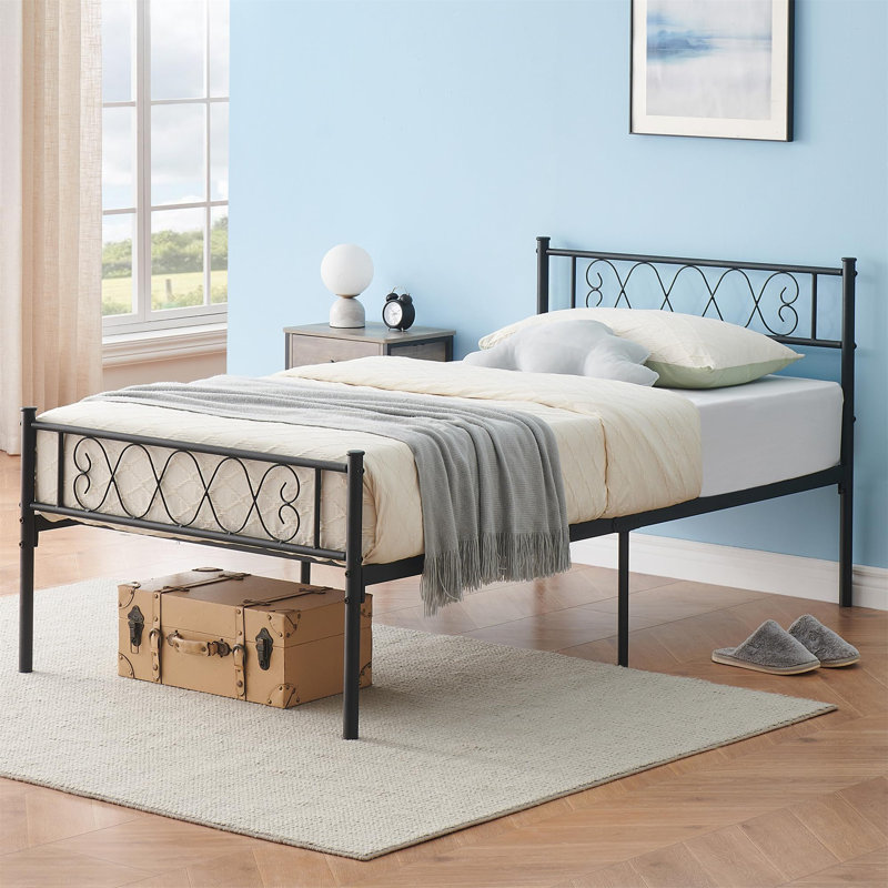 Modern Metal Platform Bed Frame with Headboard & Footboard, Blanc, Très grand simple