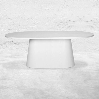 Moscow Mule Dining Table In Matte Oak White Veneer