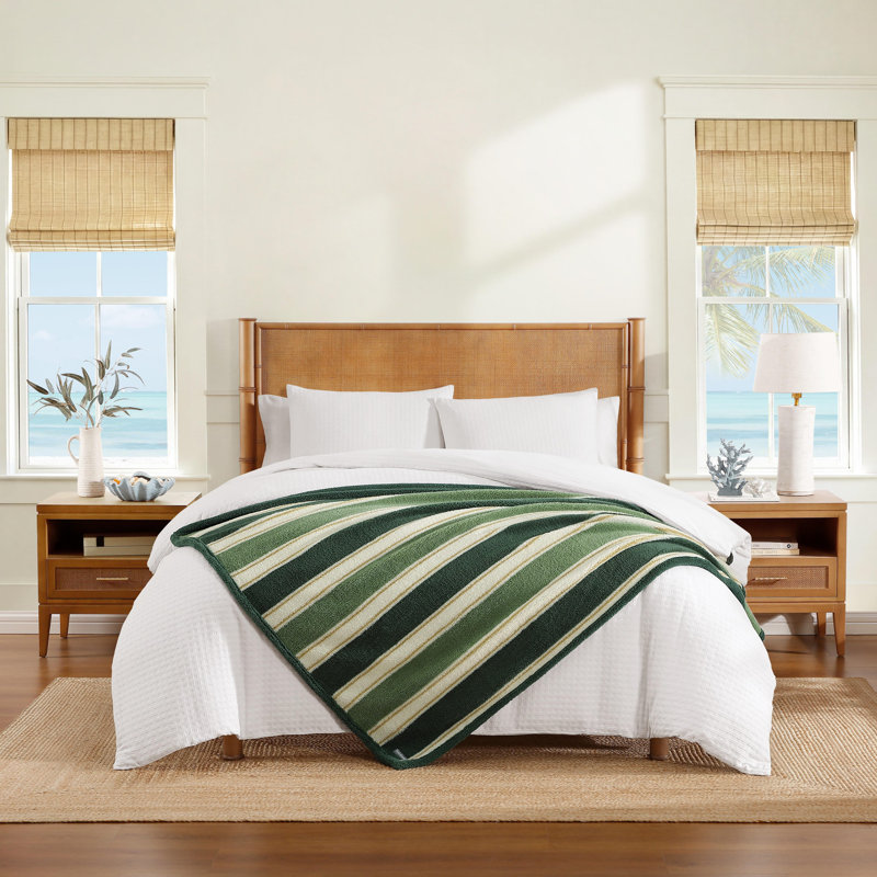 Jeté en sherpa réversible imprimé Tommy Bahama, Hanalei rayé vert