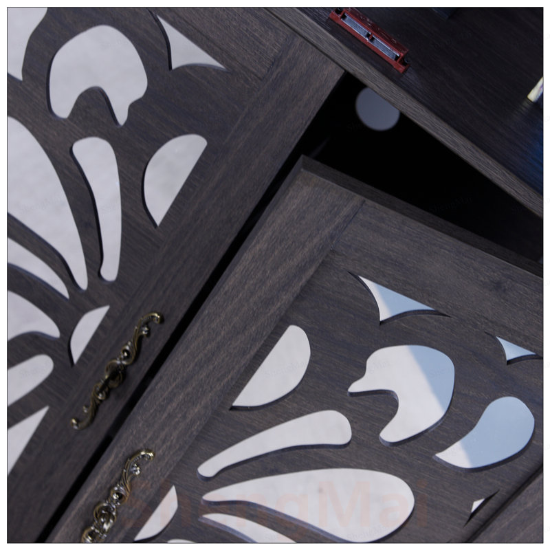 Buffet durable en panneau de fibres à densité moyenne avec 4 portes miroir en acrylique, tablettes réglables pour un rangement polyvalent et une organisation élégante