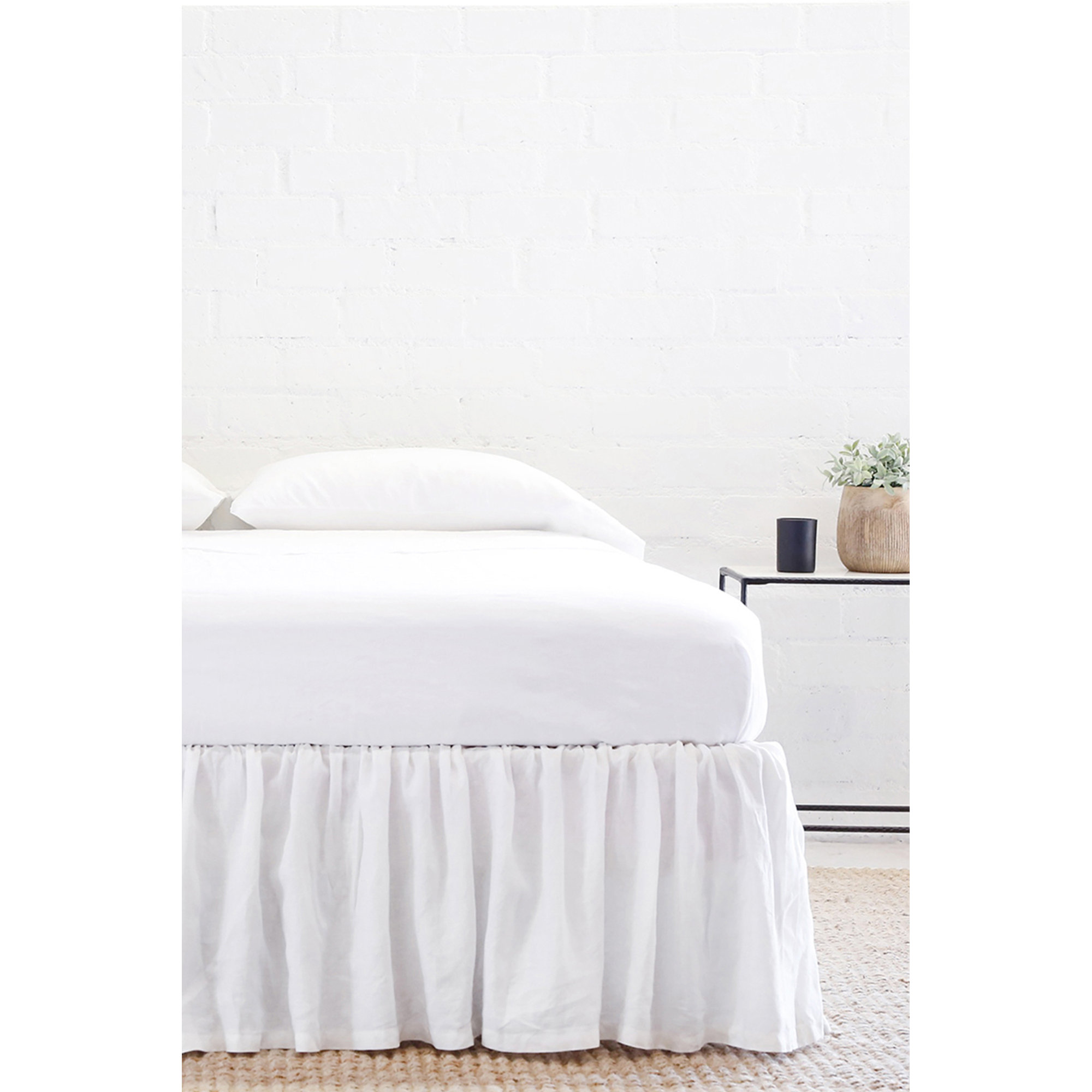 Gathered Linen Ruffled 18" Drop Bed Skirt, Queen, White