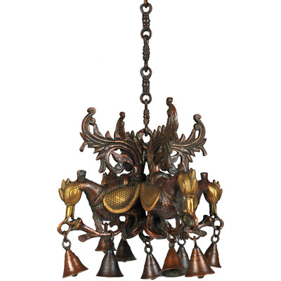 Cloches de paon suspendues