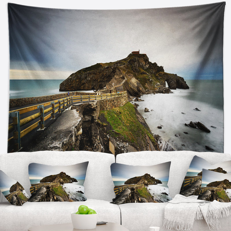 Tapisserie «Seashore Path to Cape and Chapel» en Espagne, H 78 po x l 92 po