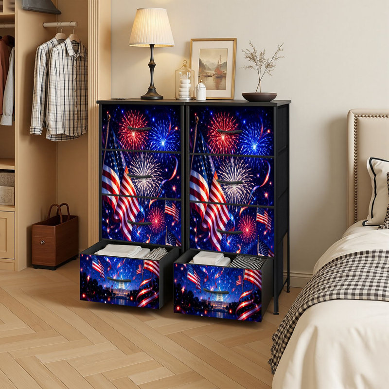 Commode de rangement verticale 4 tiroirs drapeaux américains éclatants avec feux d'artifice rouge et bleu nuit festive avec tiroirs en bois