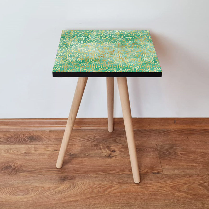 Élégante table d'appoint en damas vert et or 13,8 po x 16,5 po x 13,8 po | 100% panneau de fibres à densité moyenne avec une épaisseur de 0,71 pouce | Pieds en bois de hêtre durable | Parfait pour le salon, la chambre à coucher ou le vestibule