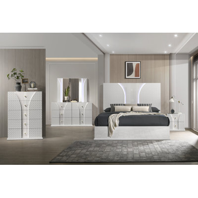 B999 Uv White Ek 4 Pc Bedroom Set by Ivy Bronx