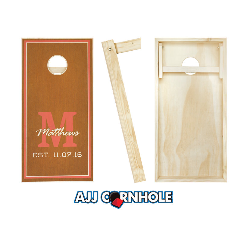 Ensemble de jeu de cornhole en bois massif teinté rose monogramme 2 pi x 4 pi avec sacs