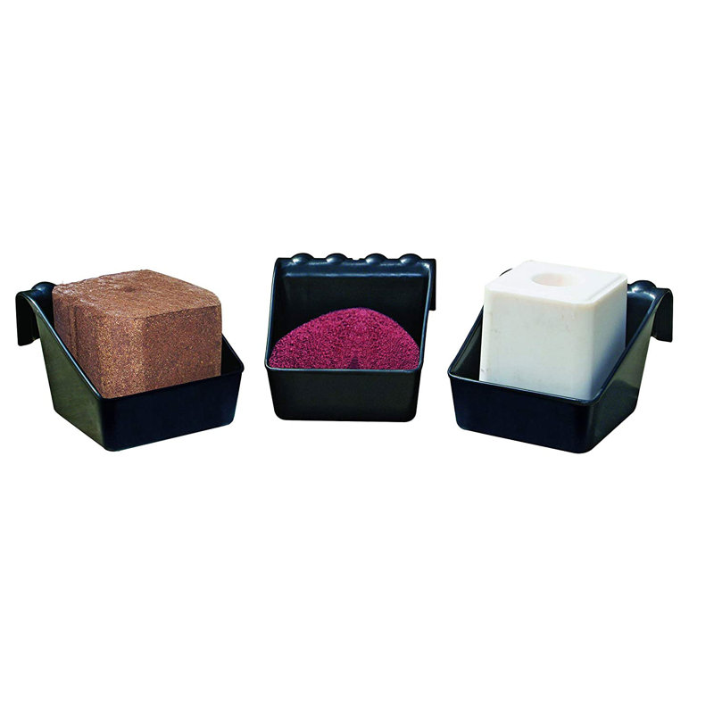 766.88oz. Livestock Feeder