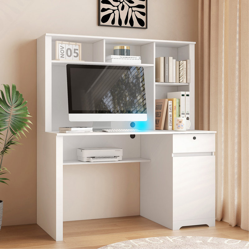 Bureau d'ordinateur avec huche et bibliothèque, 3 prises CA et 2 ports de charge USB, table d'ordinateur portable pour la maison