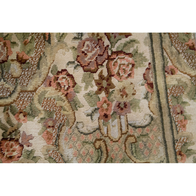Hand-Knotted High-Quality Beige Area Rug