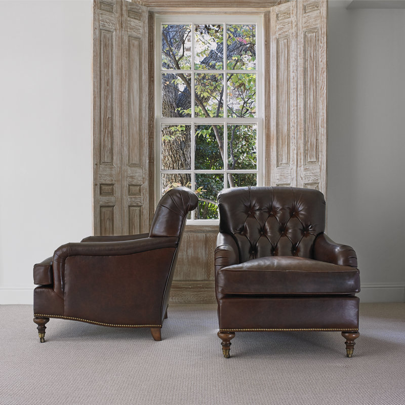 Fauteuil à coussin en duvet capitonné Devan, Noyer américain, Petit nickel noir, Lin Libby