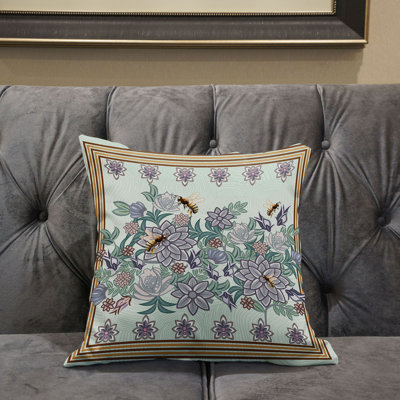 Housse de coussin intérieur / extérieur en polyester Honeybee on Flower