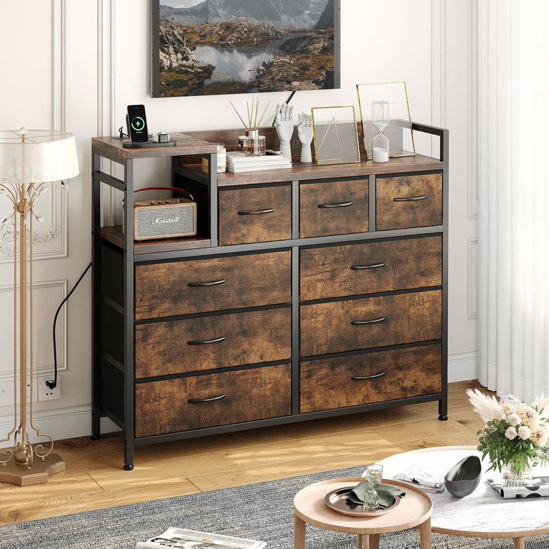 Commode à neuf tiroirs, Noir / brun rustique