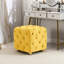 Tabouret de chambre jaune en velours - ajoute du confort à votre siège supplémentaire confortable-133001367