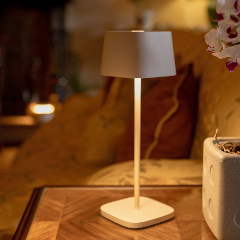Ofelia Pro Table Lamp, White