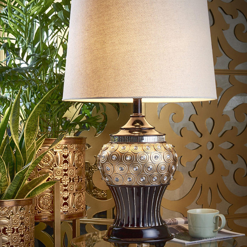 Lampe de table en résine dorée 28,75 pouces Max