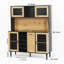 Garde-manger avec tablettes et portes