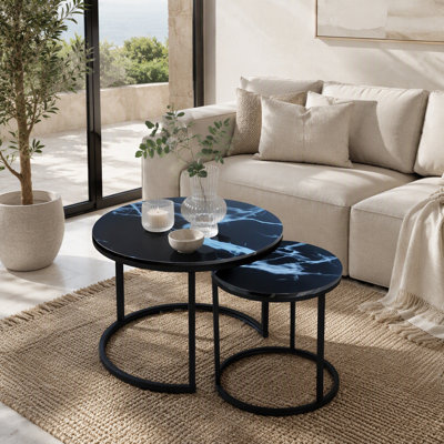 Ensemble de 2 tables basses gigognes à plateau noir, cadre rond, tables rondes en bois et marbre, salon, chambre à coucher, appartement, table de chevet simple industrielle moderne