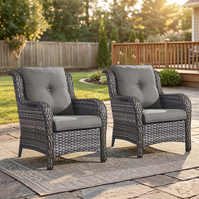 Chaises longues d'extérieur en rotin avec coussins Deb Wicker