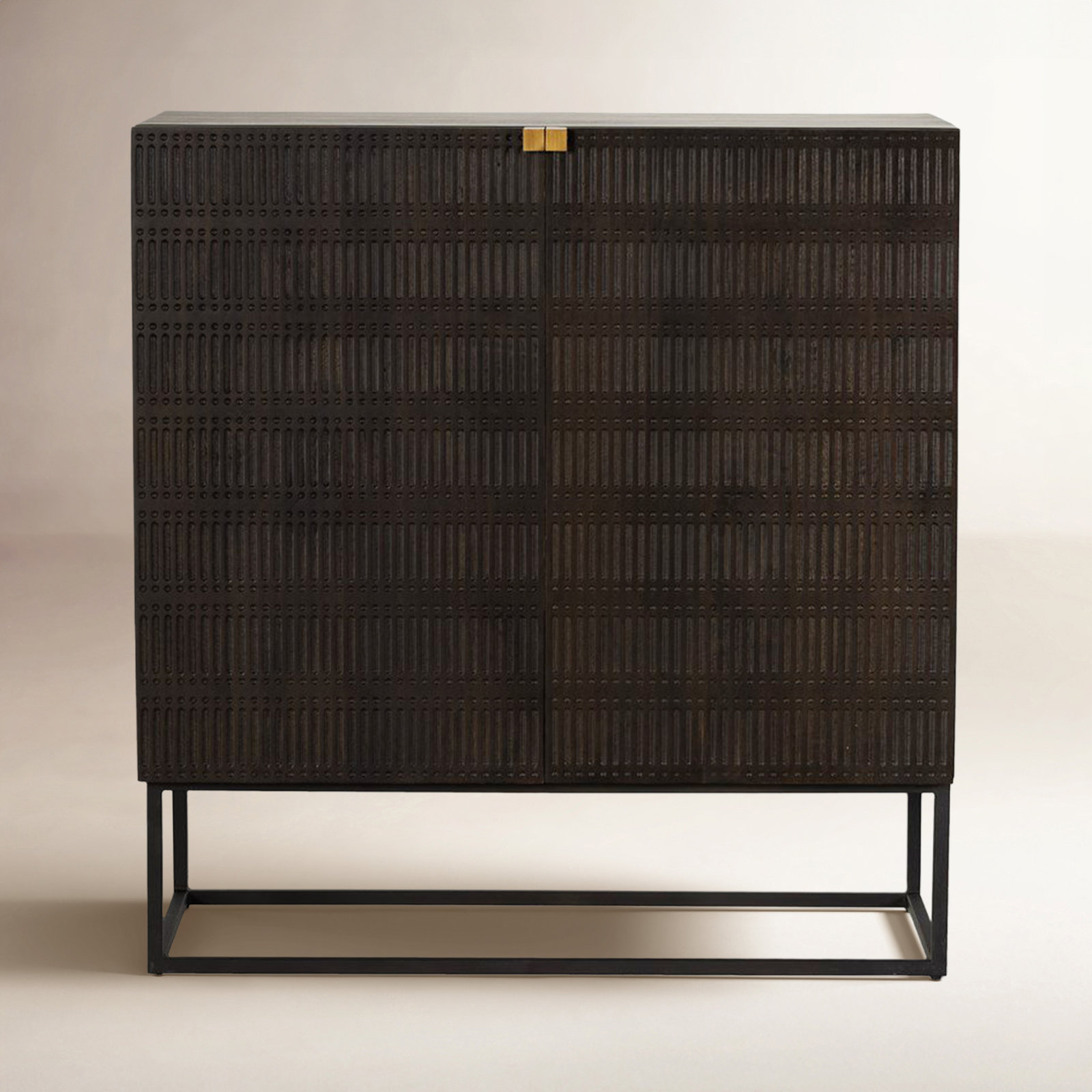 Taro 40'' Solid Wood Bar Cabinet, Vintage Brown