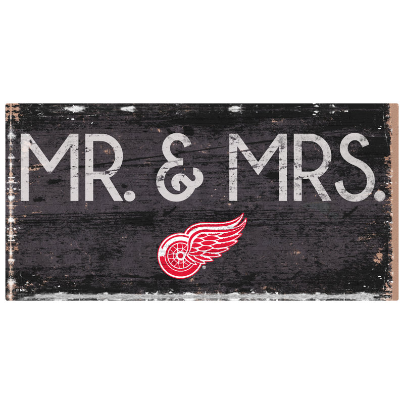 Wall Decor, Red Wings