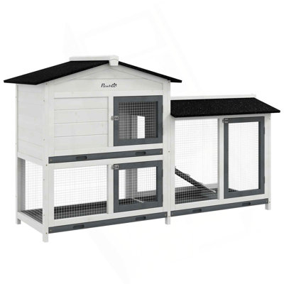 Cage à lapin 62 po Pawhut, cage à lapin en bois, cage à cochons d'Inde, enclos pour petits animaux avec aire de jeu, plateau amovible, toit en asphalte, portes et rampe verrouillables, blanc