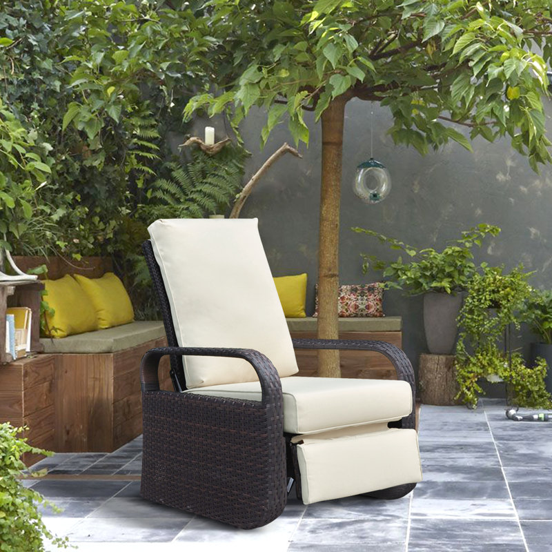 Gesuino Wicker Outdoor Lounge Chair, Beige, Brown